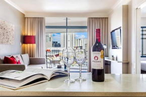 Couple's Escape on the Esplanade with Pool & Balcony